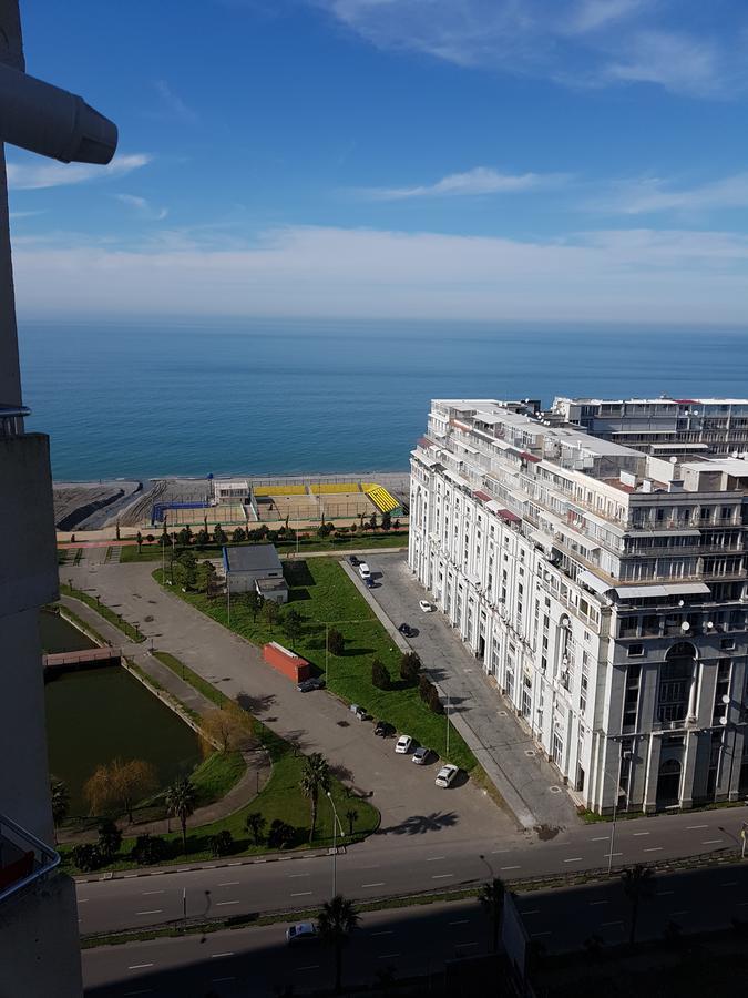 Apartment In Front Of Mcdonald'S 바투미 외부 사진